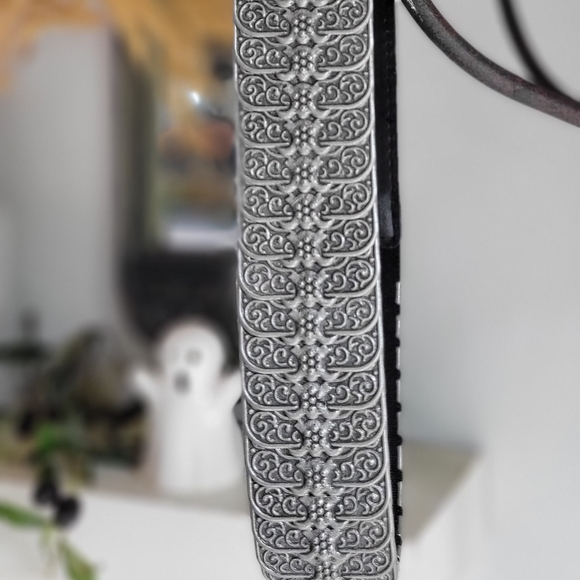 AWESOME Western Leather and Metal detail belt - Picture 10 of 16